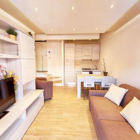 カステル・ディ・サングロLa Ginestra C&B Houseアパートメント エクステリア 写真